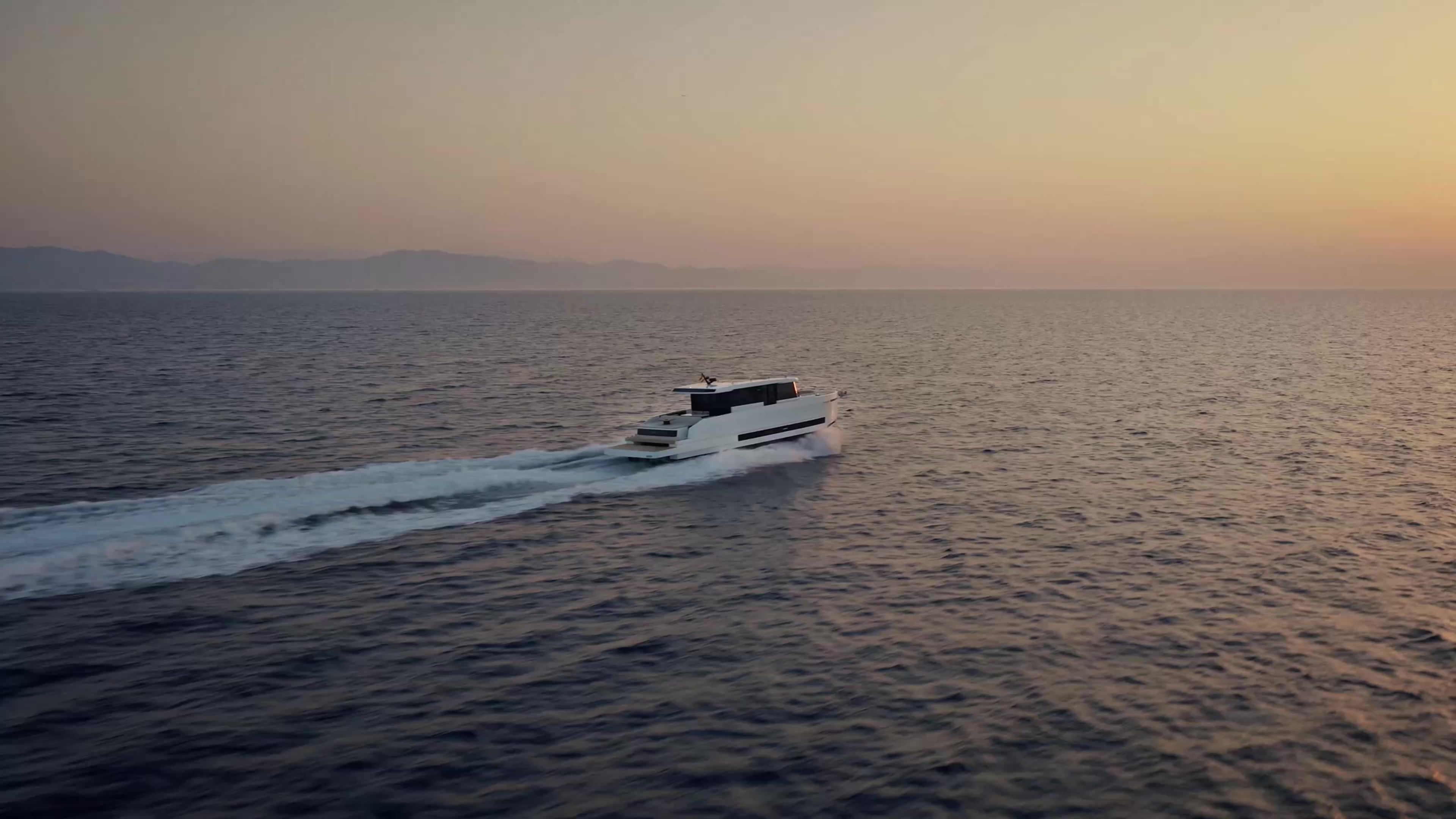 DE ANTONIO YACHTS D60